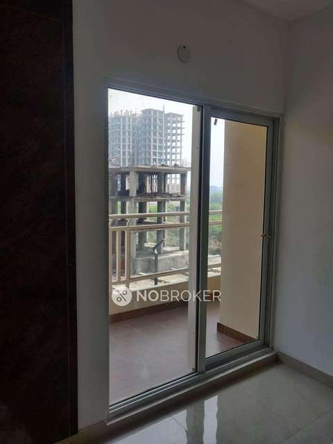 2 BHK Flat In Elite Golf Greens For Sale  In Sector 79