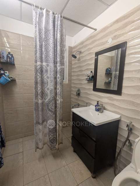 2 BHK Flat In Elite Golf Greens For Sale  In Sector 79