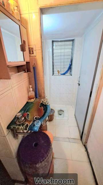 1 RK Flat In Ekta Society For Sale  In Mulund East