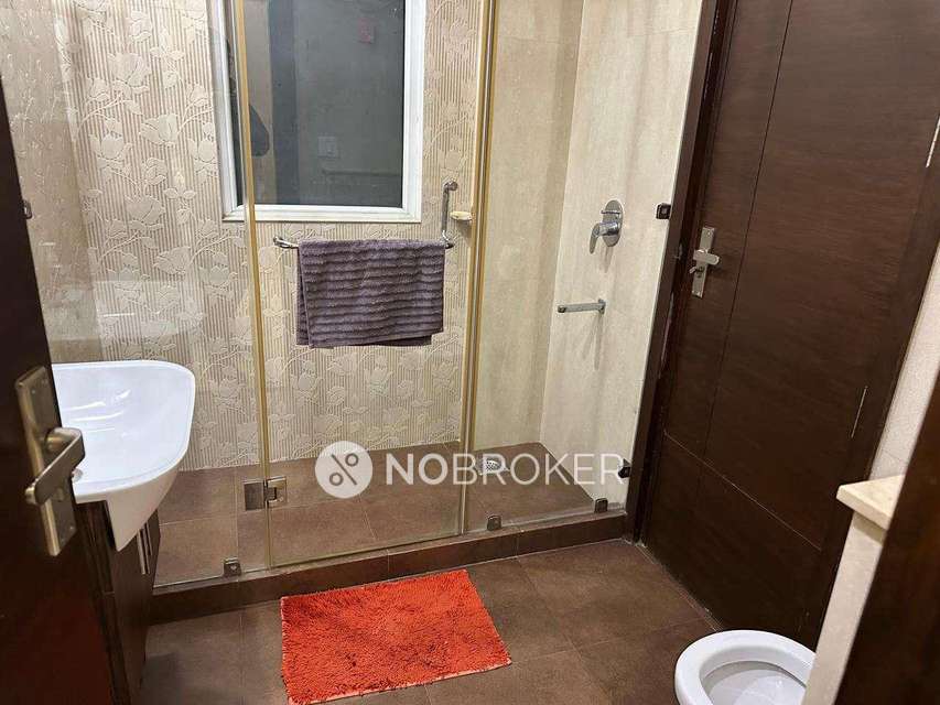 4 BHK Flat In Standalone Building  For Sale  In  Dlf Phase Iv