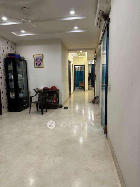 4 BHK Flat In Standalone Building  For Sale  In  Dlf Phase Iv