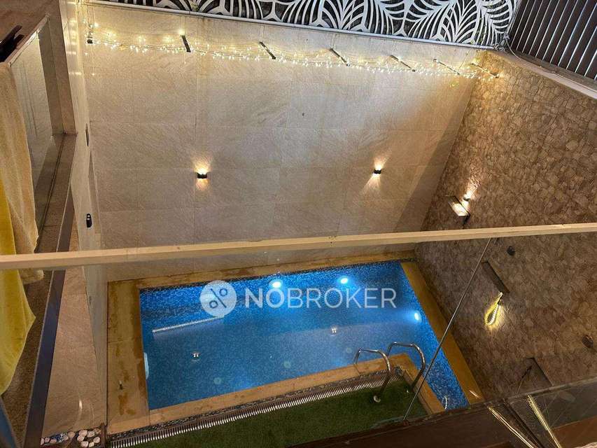 4 BHK Flat In Standalone Building  For Sale  In  Dlf Phase Iv