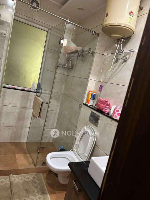 4 BHK Flat In Standalone Building  For Sale  In  Dlf Phase Iv