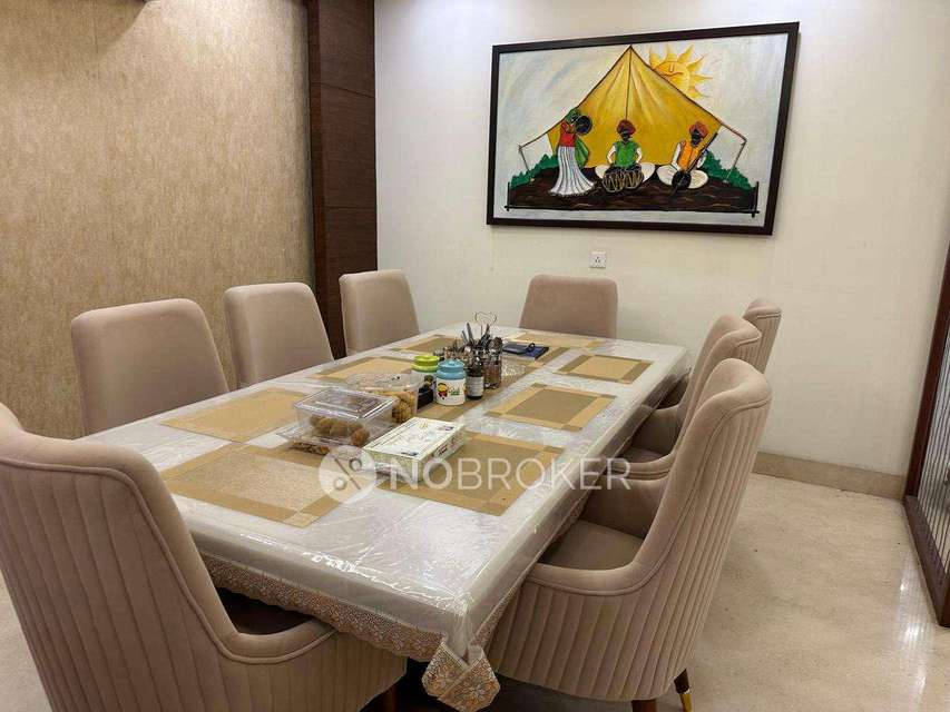 4 BHK Flat In Standalone Building  For Sale  In  Dlf Phase Iv