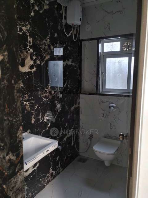 2 BHK Flat In  Green Acres For Sale  In Malad East