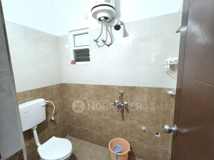 2 BHK Flat In Pavithra Enclave For Sale  In Manikonda