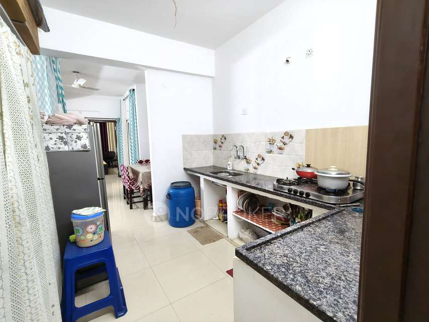 2 BHK Flat In Pavithra Enclave For Sale  In Manikonda