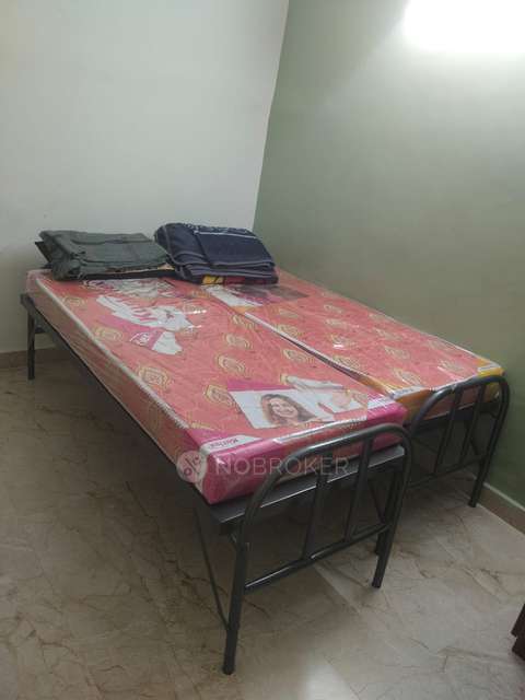 PG for Girls in Begur