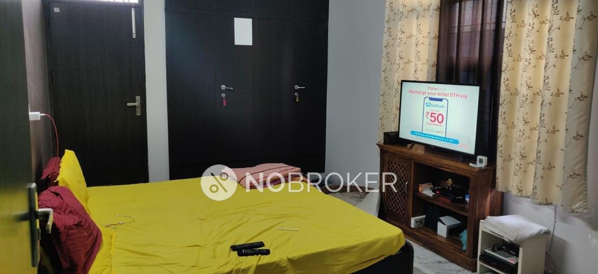 4+ BHK Flat In Standalone Building  For Sale  In Sector 39