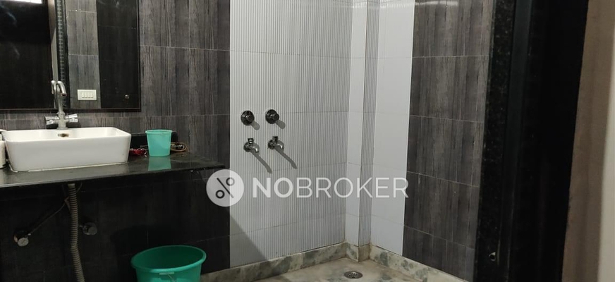 4+ BHK Flat In Standalone Building  For Sale  In Sector 39