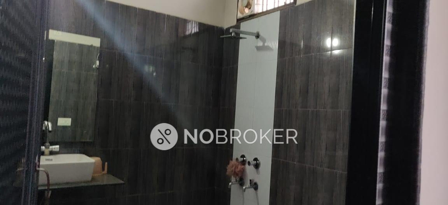 4+ BHK Flat In Standalone Building  For Sale  In Sector 39