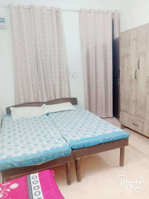 PG for Girls in Sector 15