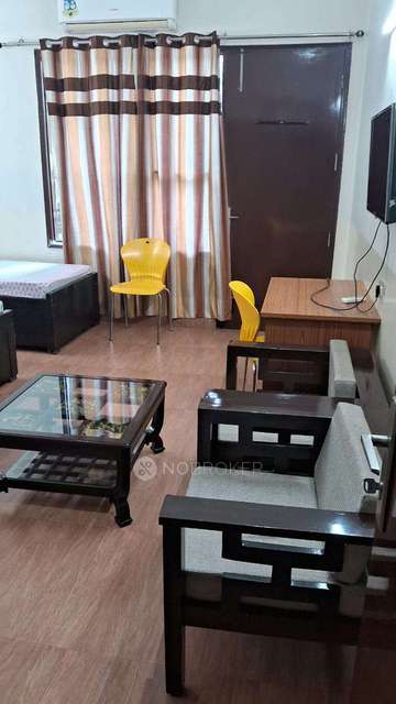 PG for Girls in Sector 15