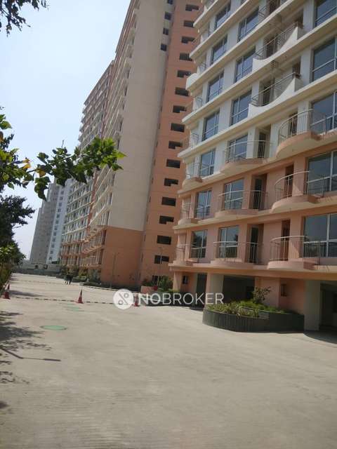 2 BHK Flat In Logix Blossoms Zest For Sale  In Sector 143