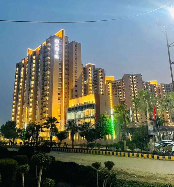 3 BHK Flat In Oasis Grandstand For Sale  In Sector 22d Yamuna Expressway Authority Flats, Ballukhera, Greater Noida, Uttar Pradesh, India