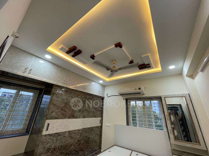 2 BHK Flat In Madhava Hills Phase 2 For Sale  In Kondapur