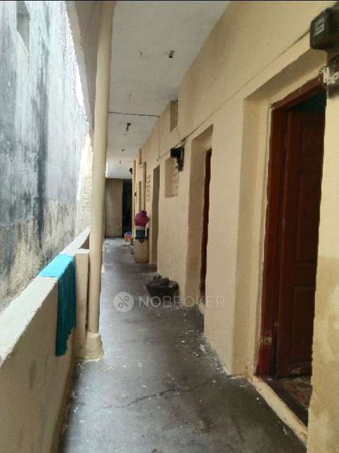 4+ BHK Flat For Sale  In  Vyasarpadi