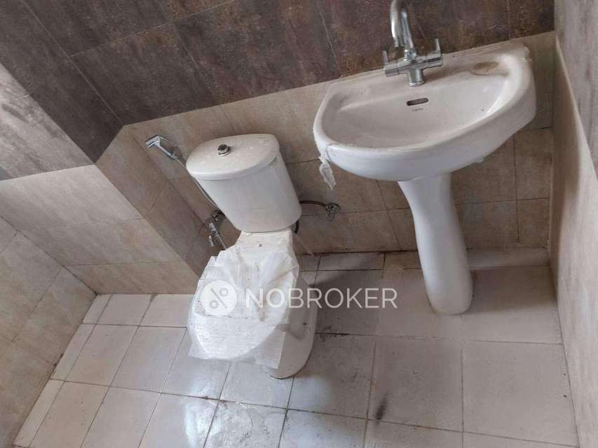 3 BHK Flat In Pansheel Greens  2 For Sale  In Sector 16b