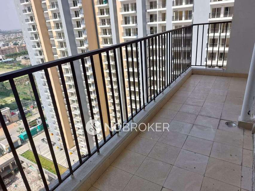 3 BHK Flat In Pansheel Greens  2 For Sale  In Sector 16b