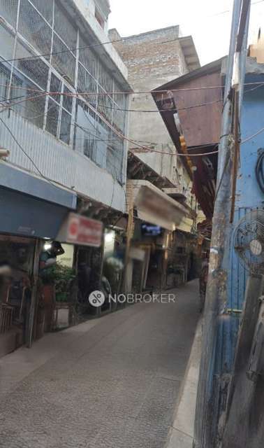 Industrial Building in Surajpur Site V, Greater Noida for Rent 