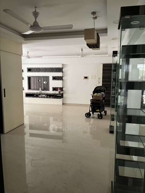 3 BHK Flat In Satsang For Sale  In Vile Parle