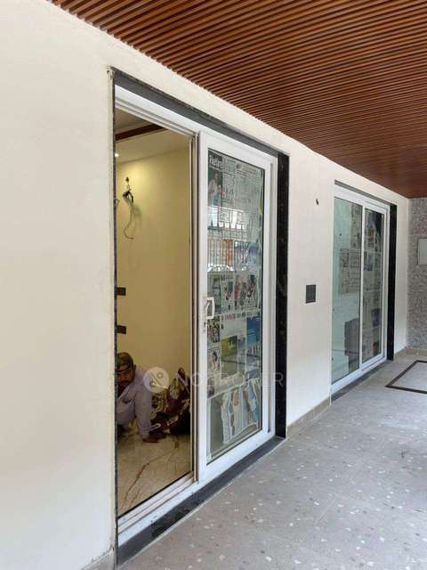 3 BHK Flat In Standalone Builidng  For Sale  In Mahendru Enclave