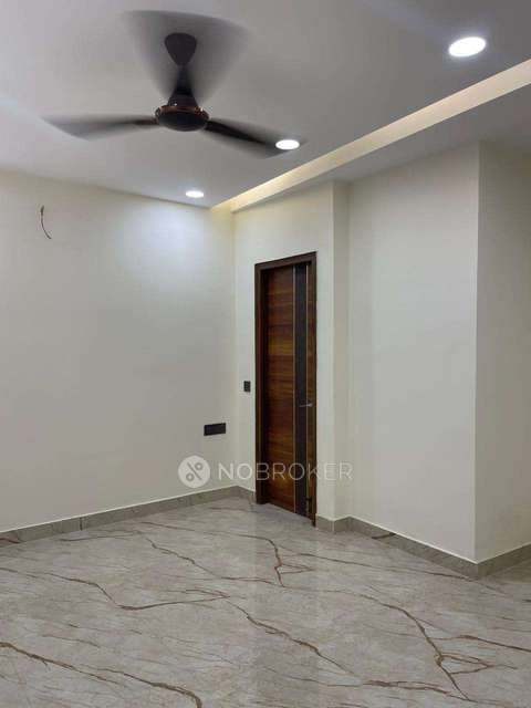 3 BHK Flat In Standalone Builidng  For Sale  In Mahendru Enclave