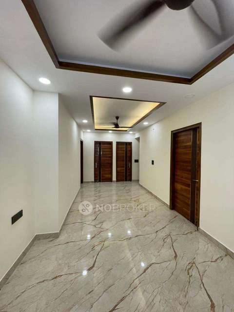 3 BHK Flat In Standalone Builidng  For Sale  In Mahendru Enclave