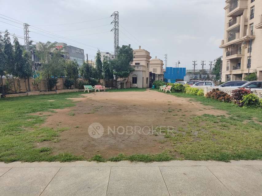 3 BHK Flat In Aditya Empress Towers For Sale  In Shaikpet