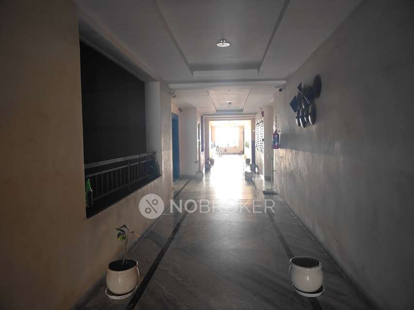 3 BHK Flat In Aditya Empress Towers For Sale  In Shaikpet