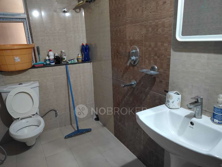 3 BHK Flat In Aditya Empress Towers For Sale  In Shaikpet