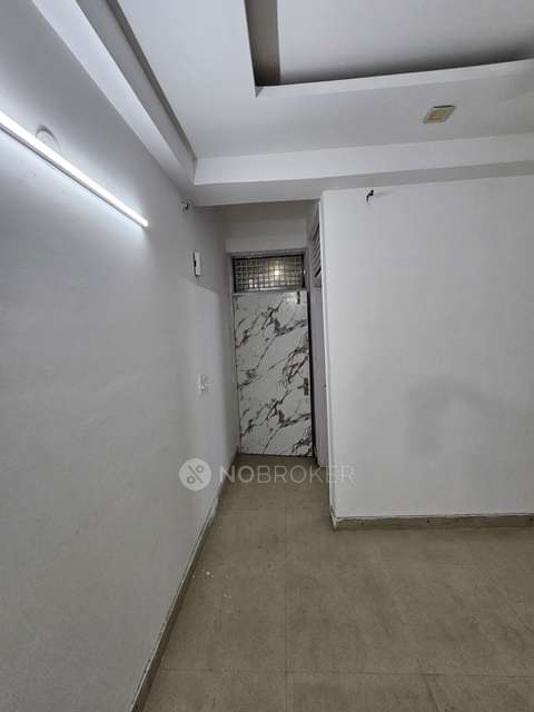 2 BHK Flat In Royal Apartment, Sector 73 For Sale  In Sector 73