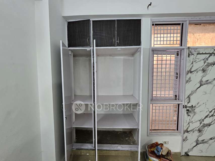 2 BHK Flat In Royal Apartment, Sector 73 For Sale  In Sector 73