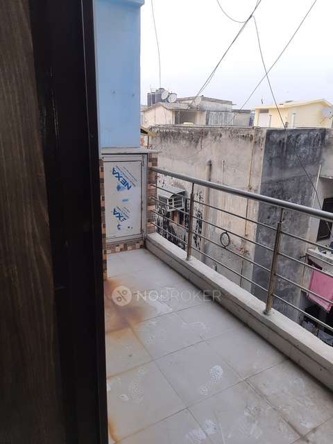 2 BHK Flat In Bala Ji App For Sale  In Extension Ii, Shalimar Garden