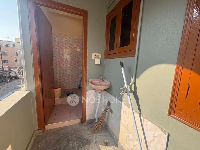 3 BHK Flat For Sale  In Bowenpally