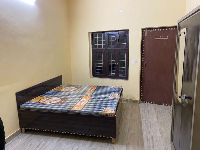 1 RK House for Rent  In Sector 66