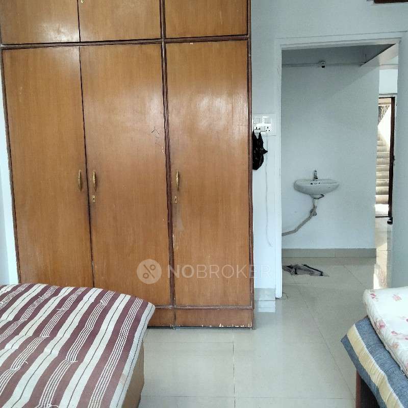 Sunflower Apartments Cuffe Parade Without Brokerage Unfurnished 2 BHK Flat for Sale in