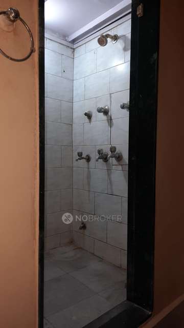 1 RK Flat In Mohammad Building For Sale  In Masjid Bandar