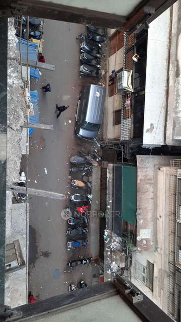 1 RK Flat In Mohammad Building For Sale  In Masjid Bandar