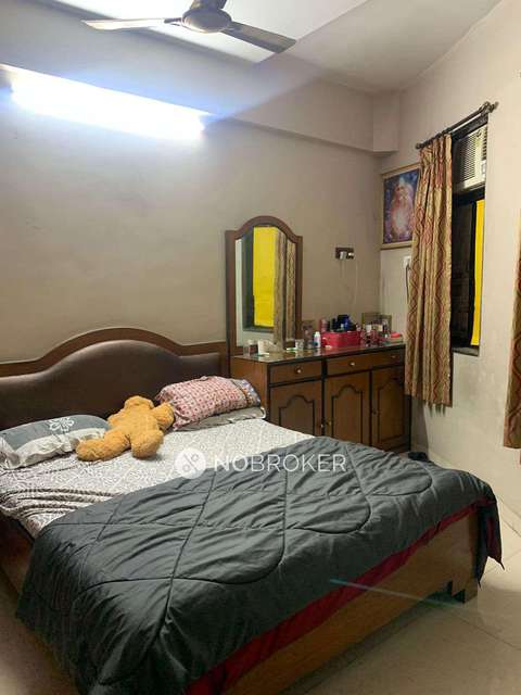 1 BHK Flat In Hind Mansion For Sale  In Mahim 