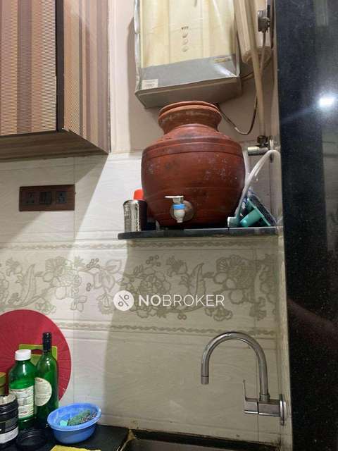 1 BHK Flat In Hind Mansion For Sale  In Mahim 