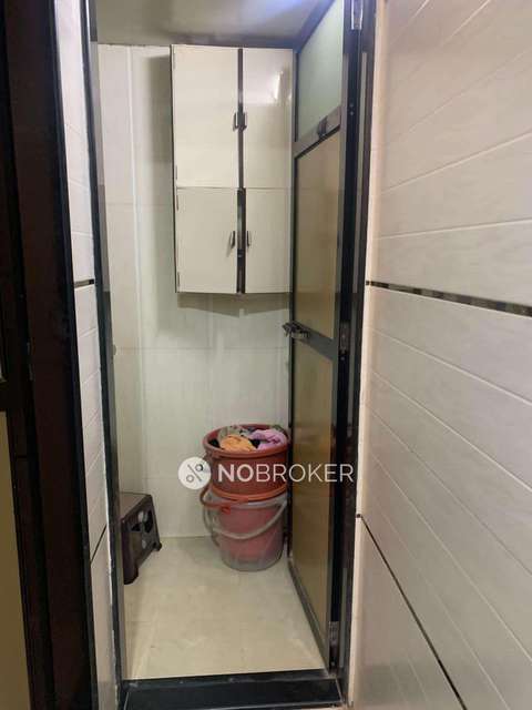 1 BHK Flat In Hind Mansion For Sale  In Mahim 