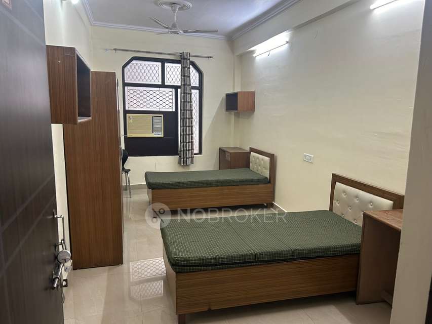 PG for Girls in Kamla Nagar