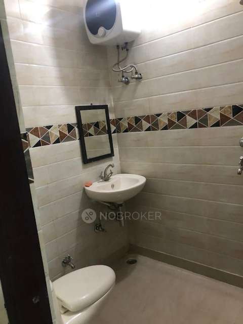 PG for Girls in Kamla Nagar