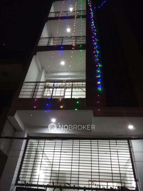 4+ BHK Flat For Sale  In Qutub Vihar Phase 1