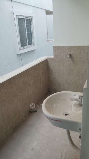 2 BHK Flat In Sree Dharani Heights, Pedda Amberpet For Sale  In Pedda Amberpet