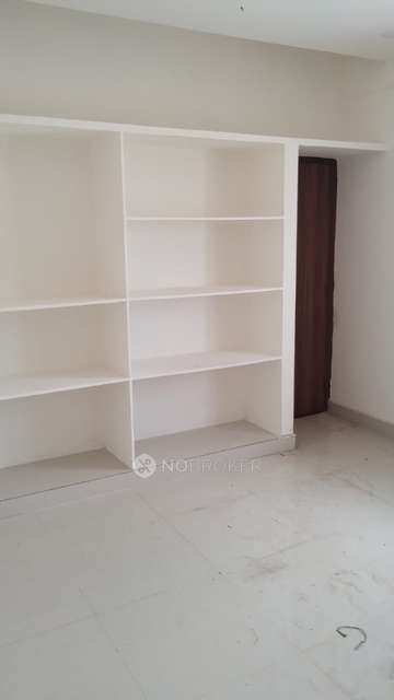 2 BHK Flat In Sree Dharani Heights, Pedda Amberpet For Sale  In Pedda Amberpet