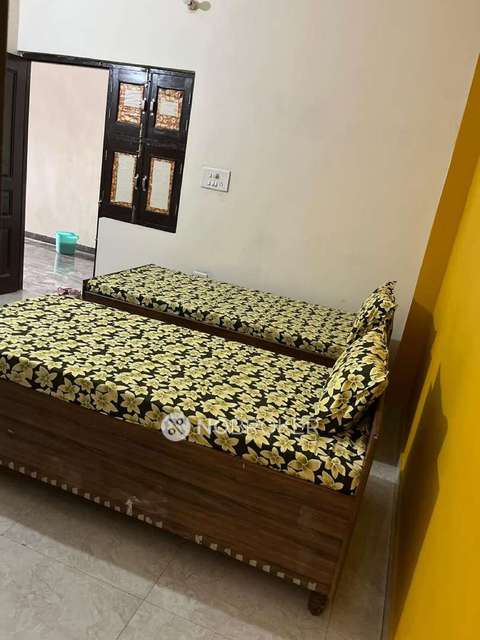 PG for Boys in Sector 44