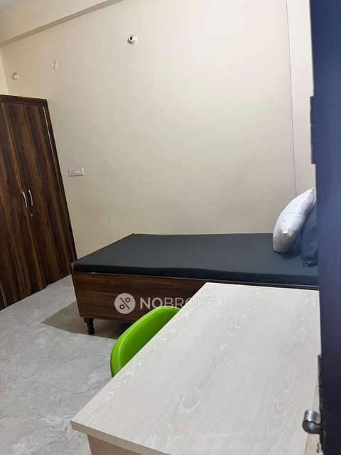 PG for Boys in Sector 44