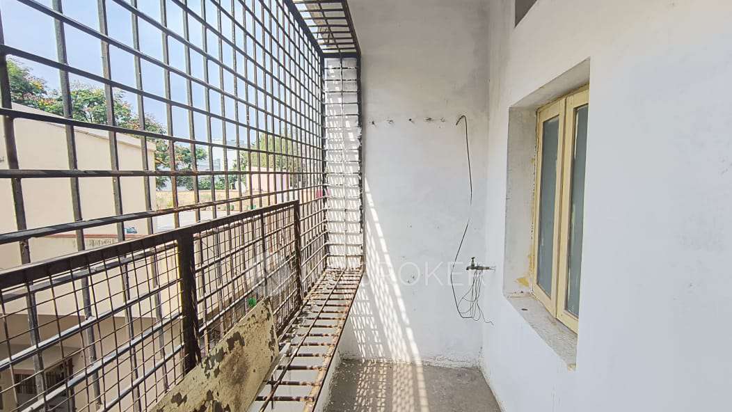 2 BHK Flat In Shilphi Complex For Sale  In Dilshiknagar
